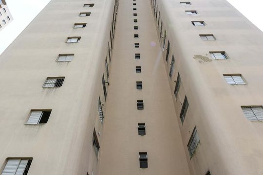 Fachada de apartamento para alugar com 2 quartos, 72m² em Vila Suzana, São Paulo