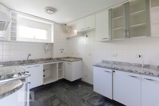 Cozinha de apartamento para alugar com 3 quartos, 150m² em Santana, São Paulo