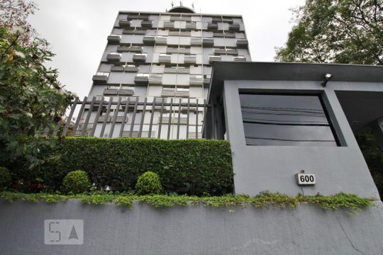 Fachada de apartamento para alugar com 1 quarto, 40m² em Vila Tramontano, São Paulo