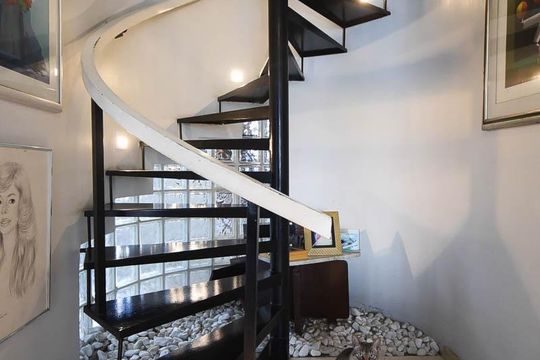Escada de apartamento para alugar com 3 quartos, 367m² em Vila Morumbi, São Paulo