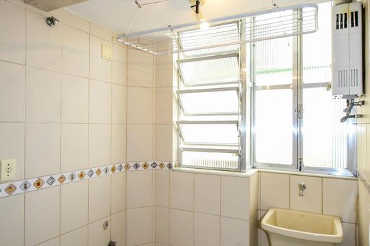 Cozinha de apartamento à venda com 1 quarto, 45m² em Copacabana, Rio de Janeiro