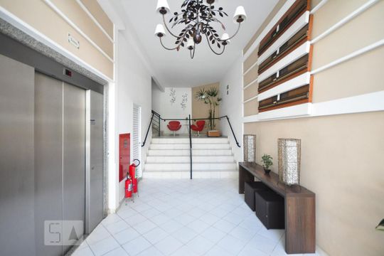 Hall social de apartamento para alugar com 2 quartos, 106m² em Vila Andrade, São Paulo