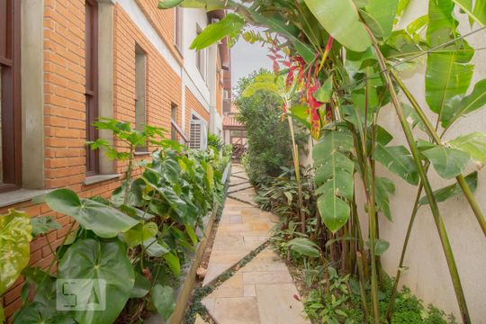 Quintal de casa de condomínio à venda com 5 quartos, 450m² em Alphaville Residencial Dois, Barueri
