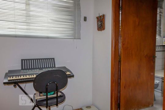 Quarto 1 de casa à venda com 3 quartos, 400m² em Chácara Inglesa, São Paulo