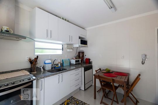 Cozinha de casa para alugar com 4 quartos, 200m² em Planalto Paulista, São Paulo