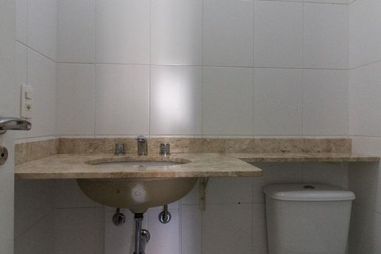 Banheiro Social  de apartamento para alugar com 2 quartos, 59m² em Vila Prudente, São Paulo