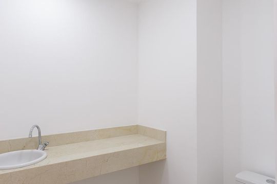 Lavabo de apartamento à venda com 3 quartos, 100m² em Barra da Tijuca, Rio de Janeiro