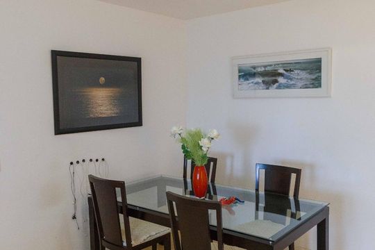 Sala de apartamento à venda com 2 quartos, 90m² em Barra da Tijuca, Rio de Janeiro