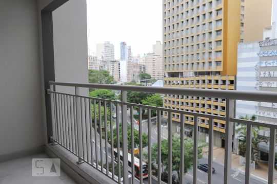 Varanda de kitnet/studio para alugar com 1 quarto, 44m² em Bela Vista, São Paulo