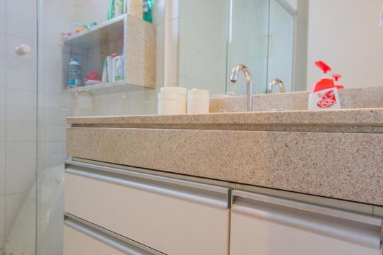 Banheiro da suite 1 de apartamento à venda com 3 quartos, 135m² em Santo Amaro, São Paulo
