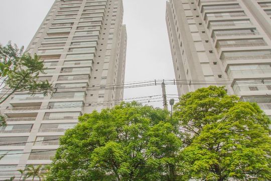 Fachada de apartamento à venda com 3 quartos, 135m² em Santo Amaro, São Paulo