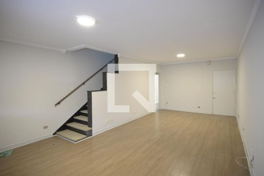 Casa para alugar com 3 quartos, 220m² em Vila Mariana, São Paulo