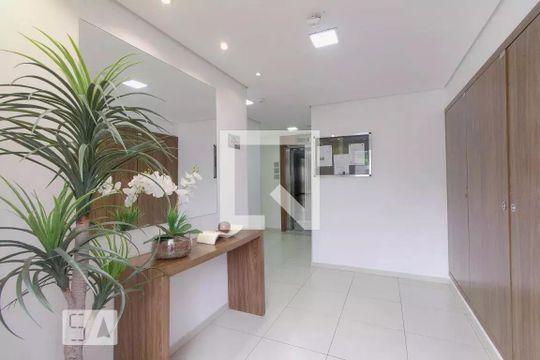 Hall de Entrada de apartamento à venda com 2 quartos, 65m² em Vila São Paulo, São Paulo
