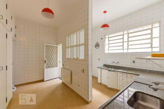 Cozinha de casa à venda com 3 quartos, 350m² em Vila Madalena, São Paulo