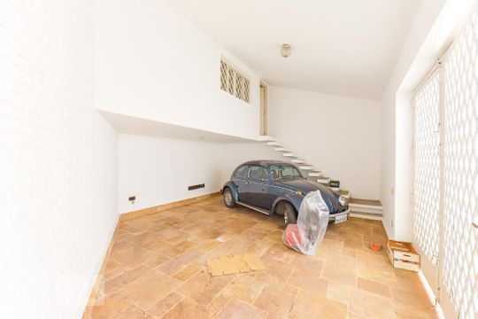 Garagem de casa à venda com 3 quartos, 350m² em Vila Madalena, São Paulo