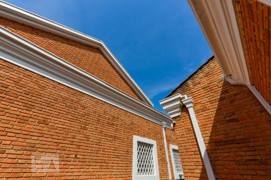 Quintal de casa à venda com 3 quartos, 350m² em Vila Madalena, São Paulo