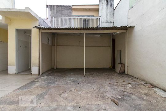 Quintal dos Fundos  de casa para alugar com 2 quartos, 120m² em Vila Moreira, São Paulo