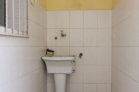 Area de Serviço  de casa para alugar com 2 quartos, 120m² em Vila Moreira, São Paulo