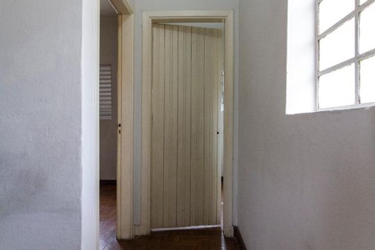 Acesso aos Quartos e Banheiro  de casa para alugar com 2 quartos, 120m² em Vila Moreira, São Paulo
