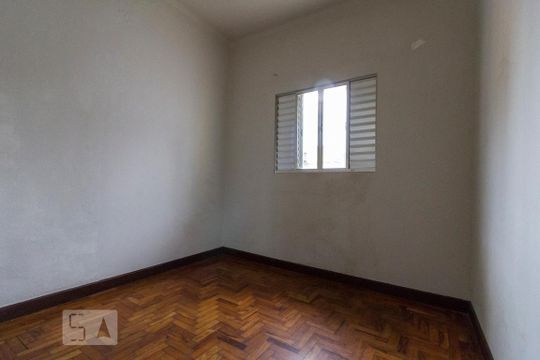 Quarto 2  de casa para alugar com 2 quartos, 120m² em Vila Moreira, São Paulo