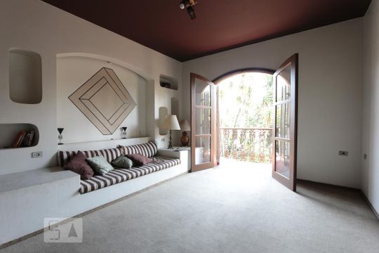 Quarto de casa para alugar com 4 quartos, 330m² em Morumbi, São Paulo