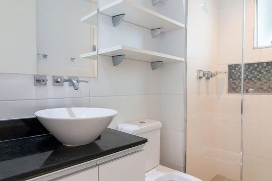 Banheiro de kitnet/studio à venda com 1 quarto, 38m² em Vila Augusta, Guarulhos