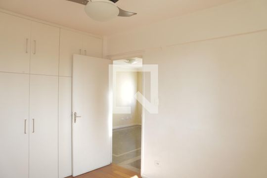 Quarto 01 de apartamento para alugar com 2 quartos, 63m² em Chácara Inglesa, São Paulo