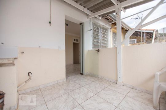 Area de Serviço  de casa à venda com 2 quartos, 85m² em Centro, Jundiaí