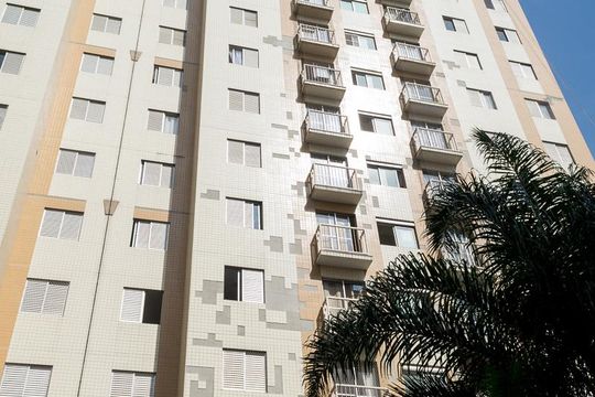 Fachada de apartamento para alugar com 2 quartos, 50m² em Cambuci, São Paulo