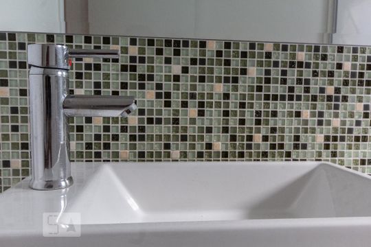 Suíte 2 (cuba / torneira) de apartamento para alugar com 2 quartos, 104m² em Parque Reboucas, São Paulo