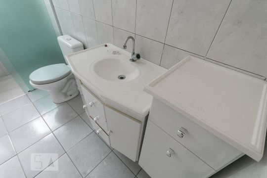 Banheiro  de casa para alugar com 2 quartos, 86m² em Ipiranga, São Paulo