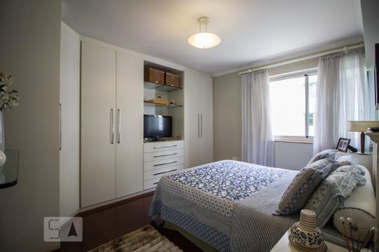 Quarto suíte de apartamento para alugar com 3 quartos, 170m² em Boaçava, São Paulo