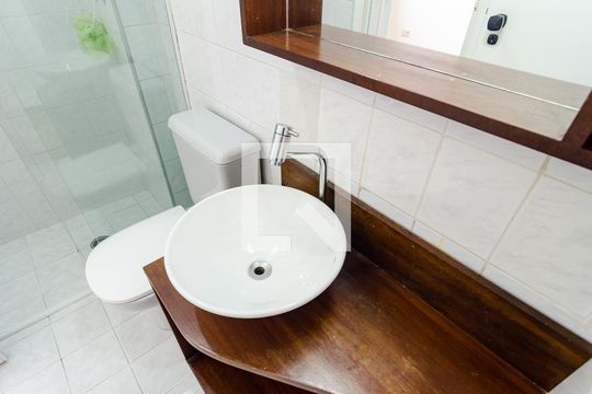 Banheiro Social de apartamento para alugar com 2 quartos, 60m² em Vila Santa Catarina, São Paulo