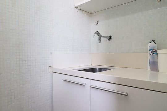 Cozinha. de kitnet/studio para alugar com 1 quarto, 30m² em Copacabana, Rio de Janeiro