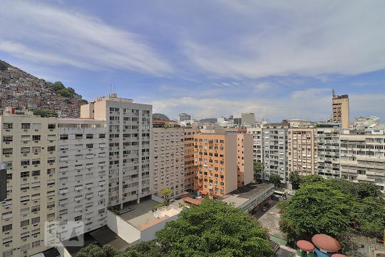 Vista. de kitnet/studio para alugar com 1 quarto, 30m² em Copacabana, Rio de Janeiro