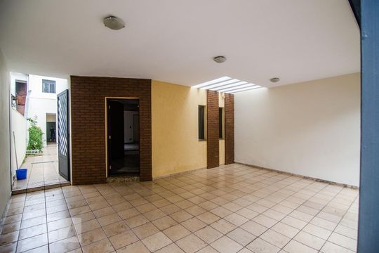 Garagem de casa à venda com 3 quartos, 320m² em Vila Gomes Cardim, São Paulo