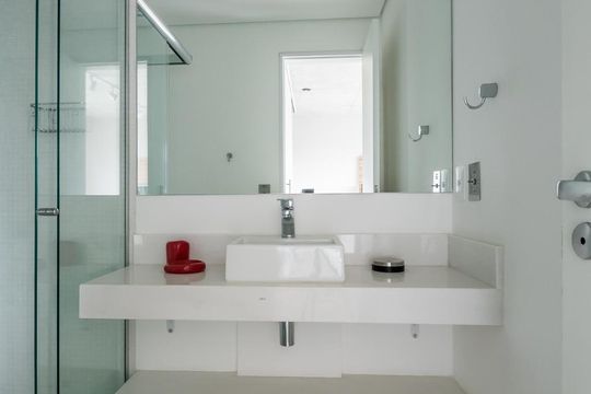 Banheiro Suíte 1 de apartamento para alugar com 2 quartos, 87m² em Cidade Monções, São Paulo