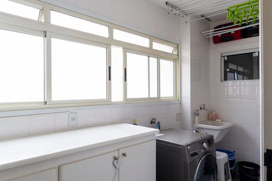 Área de serviço de apartamento para alugar com 3 quartos, 100m² em Vila Clementino, São Paulo
