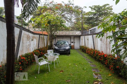 Jardim de casa à venda com 3 quartos, 180m² em Recreio dos Bandeirantes, Rio de Janeiro