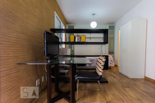 Sala de kitnet/studio para alugar com 1 quarto, 35m² em Vila Andrade, São Paulo