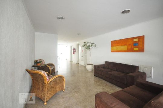 Hall social de apartamento à venda com 2 quartos, 69m² em Real Parque, São Paulo