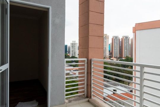 Varanda com churrasqueira de apartamento para alugar com 2 quartos, 78m² em Vila Guarani (z Sul), São Paulo