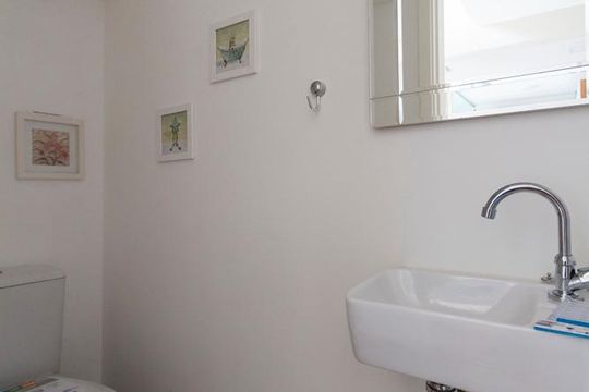 Lavabo de apartamento para alugar com 2 quartos, 78m² em Vila Guarani (z Sul), São Paulo