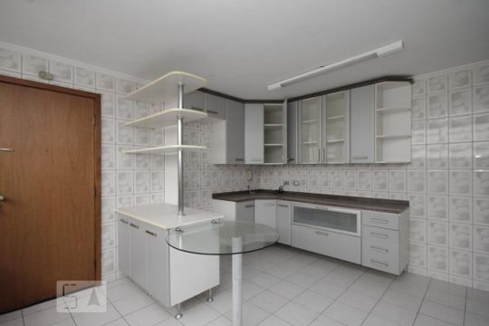 Cozinha de apartamento à venda com 3 quartos, 150m² em Santa Cecília, São Paulo