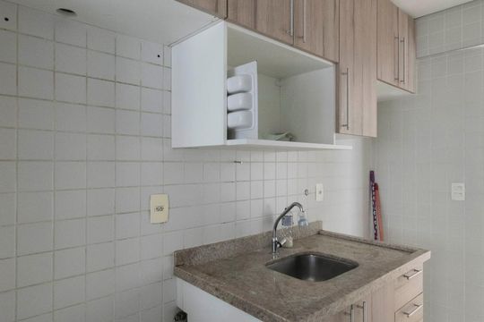 Cozinha (Armários) de apartamento para alugar com 1 quarto, 43m² em Liberdade, São Paulo