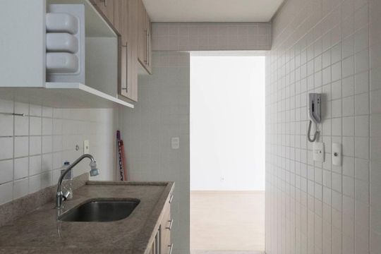 Cozinha de apartamento para alugar com 1 quarto, 43m² em Liberdade, São Paulo