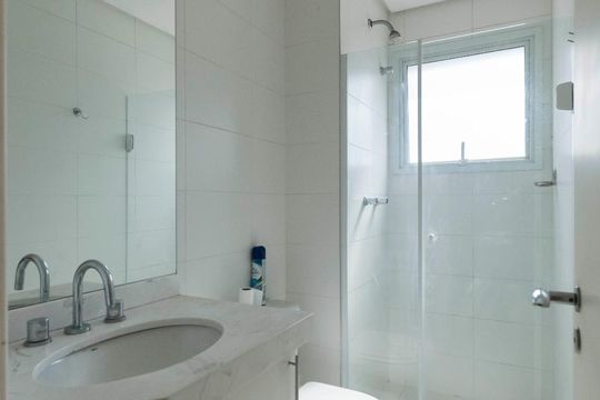 Suíte - Banheiro de apartamento para alugar com 1 quarto, 43m² em Liberdade, São Paulo