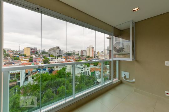 Varanda de kitnet/studio para alugar com 1 quarto, 34m² em Pinheiros, São Paulo