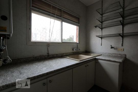 Area de serviço de apartamento para alugar com 4 quartos, 260m² em Paraíso do Morumbi, São Paulo