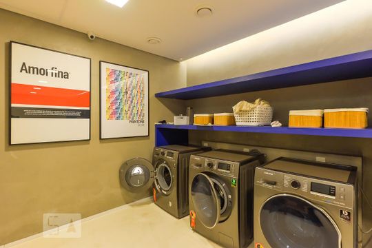 Lavanderia de kitnet/studio para alugar com 1 quarto, 31m² em Pinheiros, São Paulo